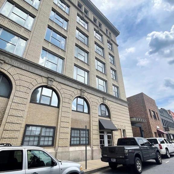 Tennessee officers accused of shielding a man committing sex crimes. Police deny extortion